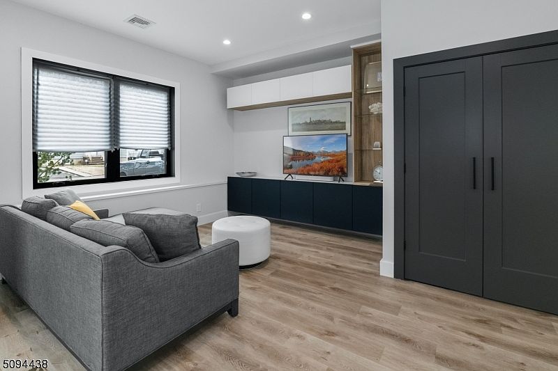 1st image of 22 Delawanna Ave #1