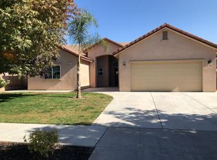 862 Camelia Ave, Sanger, CA 93657