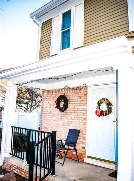 1st image of 20942 E Glen Haven Cir