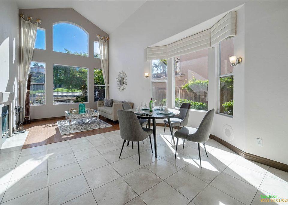 2nd image of 2406 La Costa Ave