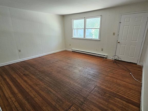 4th image of 211 S 6th St APT A