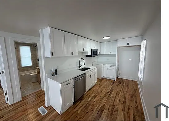 1048 W 104th Pl — Photo 3