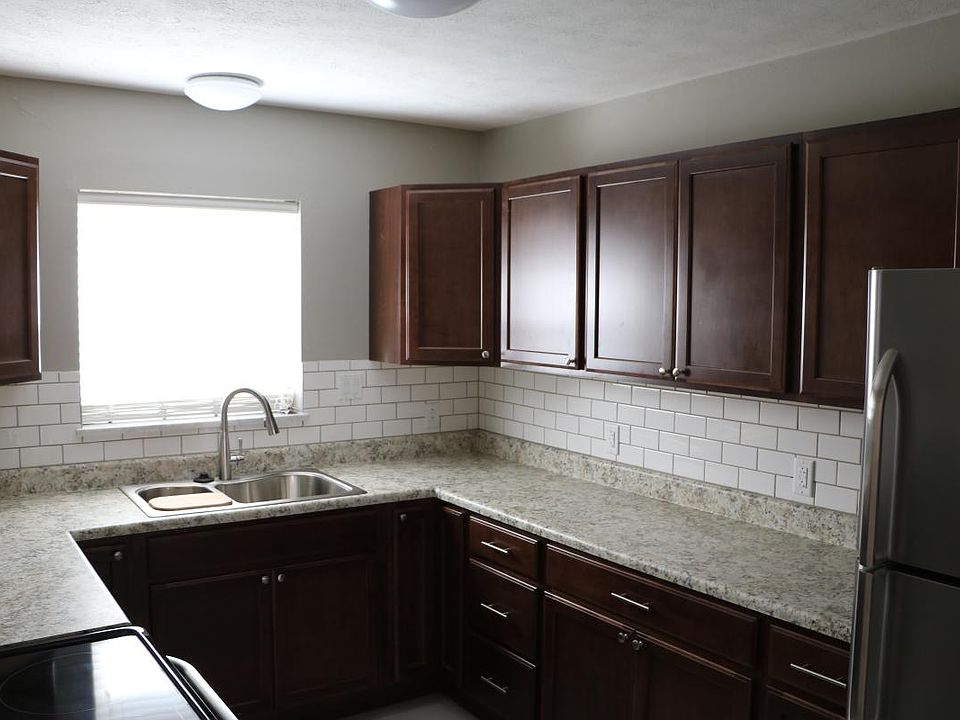 1st image of 1109 Moorlands Dr #2