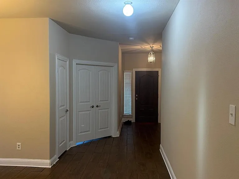 15917 Langsdale St — Photo 4