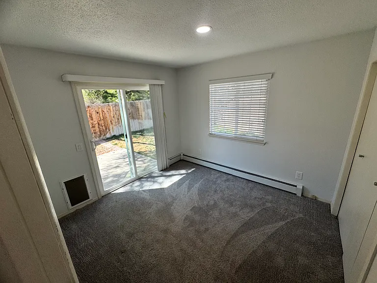 419 1/2 Pleasant Hollow Ct — Photo 8