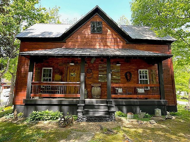 1st image of 1529 Wilderness Way