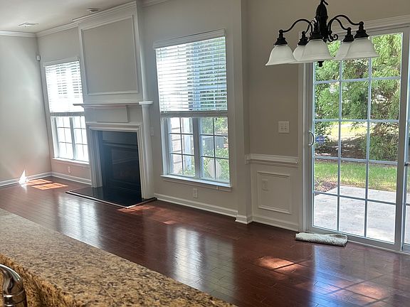 4th image of 15551 Canmore Ln