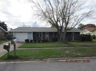 905 Rue De La Savoie, Mary Esther, FL 32569