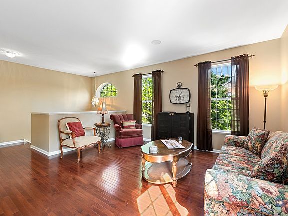3rd image of 200 Willow Blvd Unit 1301-D