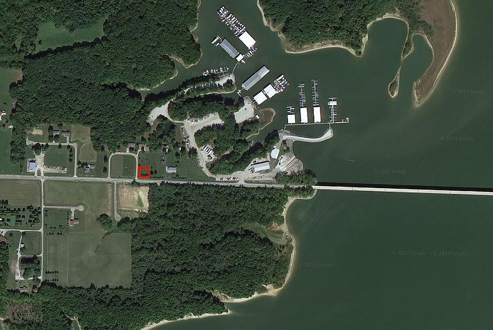 Near Lake Shelbyville