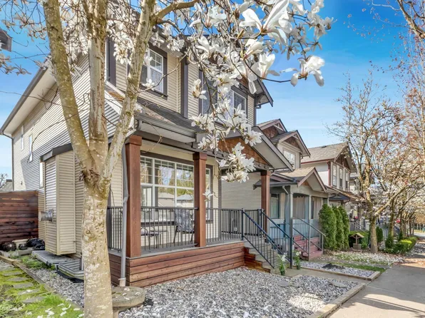 24326 102b Ave, Maple Ridge, BC V2W 1Y2