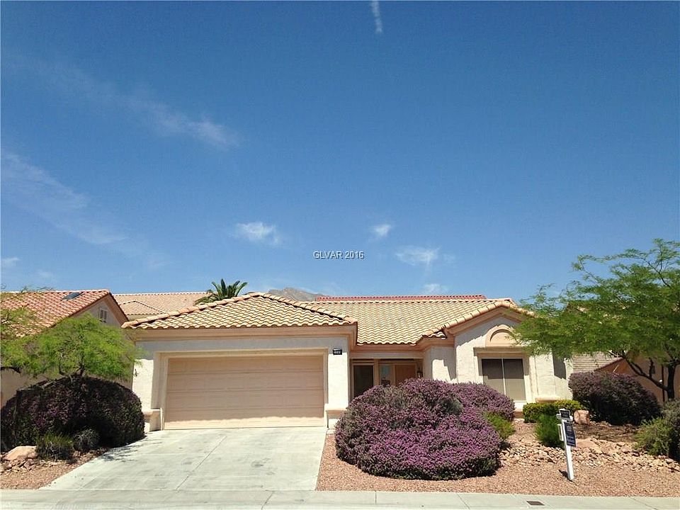 1st image of 2709 Byron Dr
