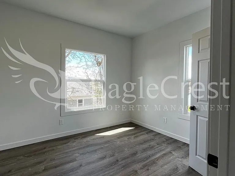 249 Eagan St — Photo 10