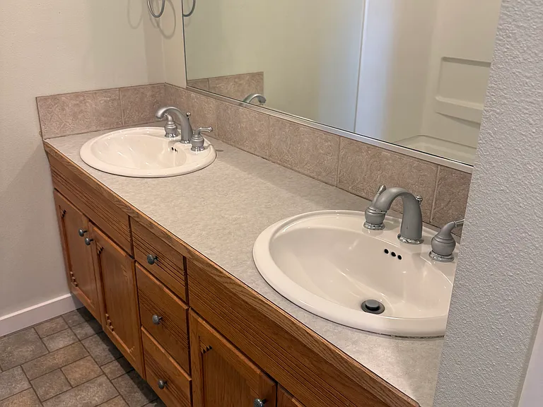 E Mount Spokane Park Dr — Photo 14
