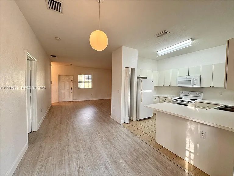 2590 NE 3rd Dr #203 — Photo 10