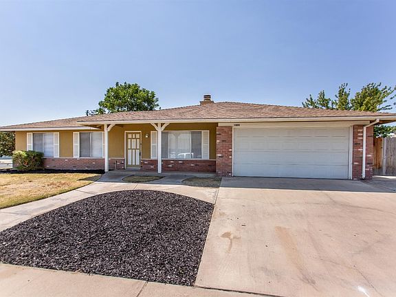 3rd image of 1800 Joett Dr