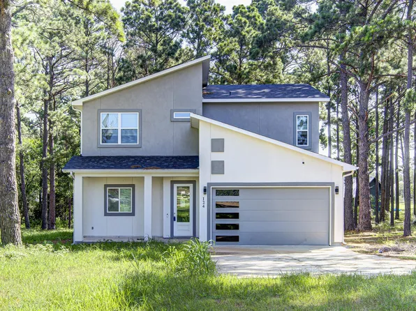 124 Feather Grass Ln, Bastrop, TX 78602