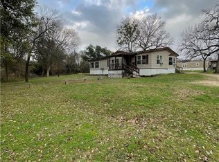 205 Kaye, Snook, TX 77878