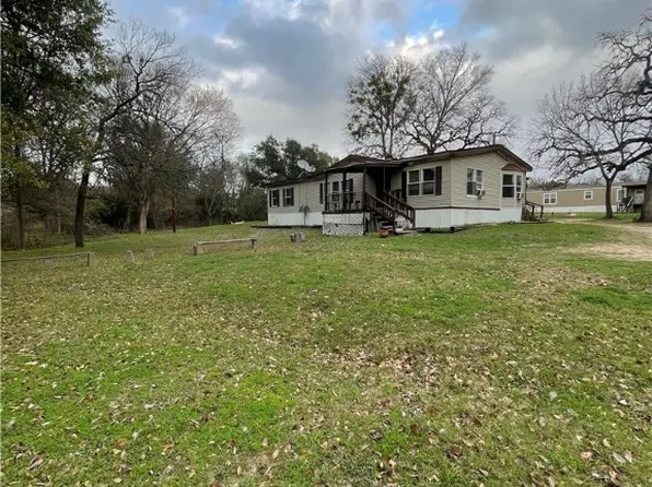 205 Kaye, Snook, TX 77878