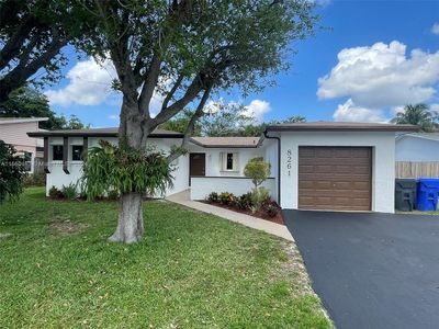 8261 SW 8th St, North Lauderdale, FL, 33068