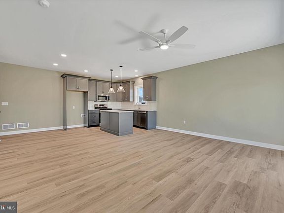 5th image of 309 Ridgefield Dr