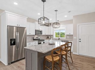 31740 Madison Rd, Lindstrom, MN 55045