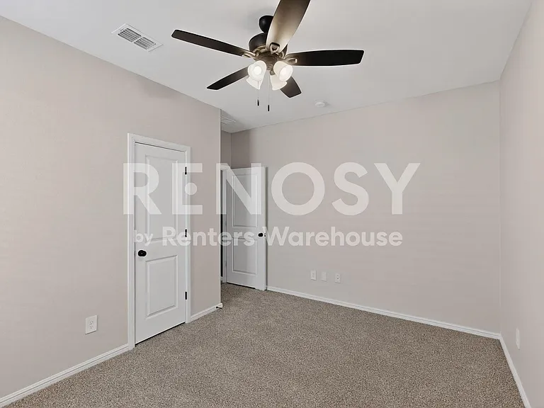 8517 Centerboard Ln — Photo 22
