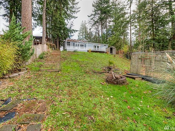 5th image of 1781 Lake Dr