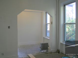 635 Vanderbilt St #2, Brooklyn, NY 11218
