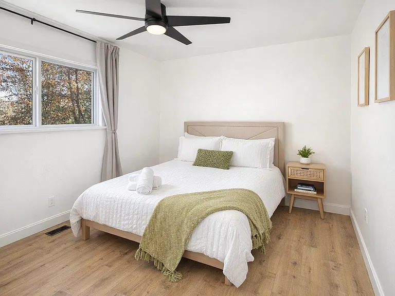 Park Hill Cir — Photo 15