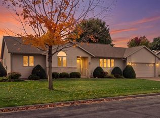 932 Garden PLACE, Onalaska, WI 54650