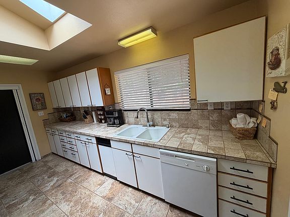 5th image of 26876 Meadowmont Dr