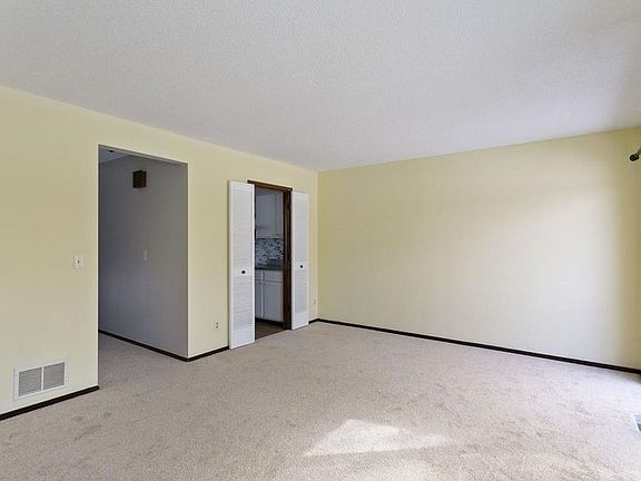 3rd image of 8792 Ironwood Ave S