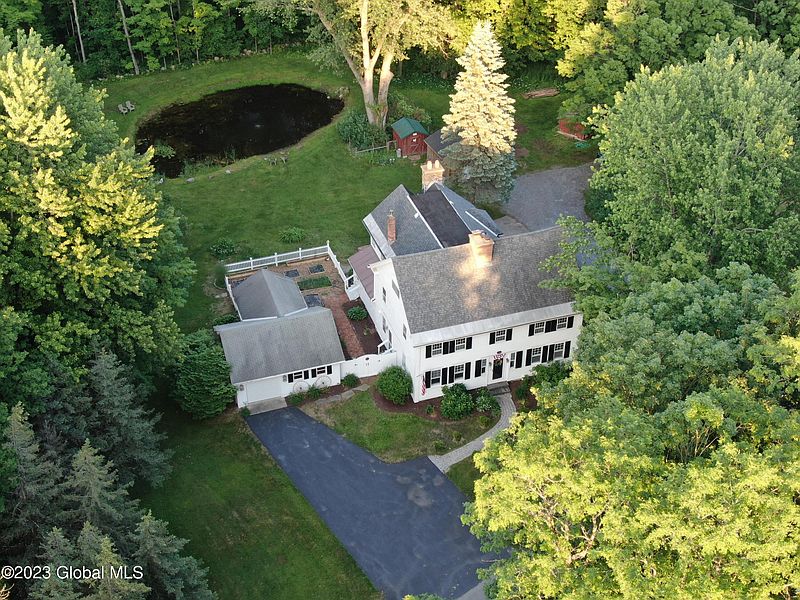 2nd image of 5782 Sacandaga Road