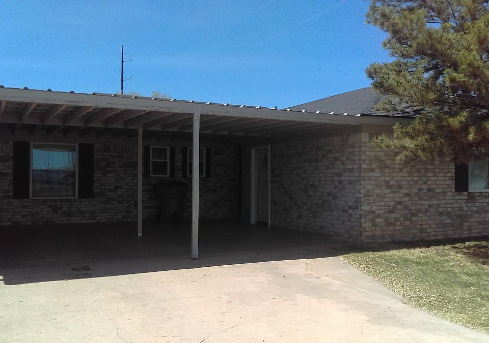 1st image of 103 Country Club Dr