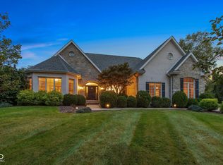 999 Box Turtle Ct, Columbus, IN 47201