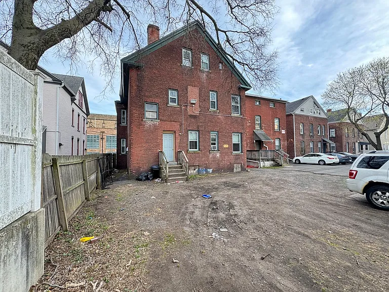 61 Lake Pl — Photo 35