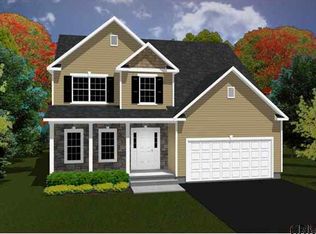 16 Michael Dr, Mechanicville, NY 12118