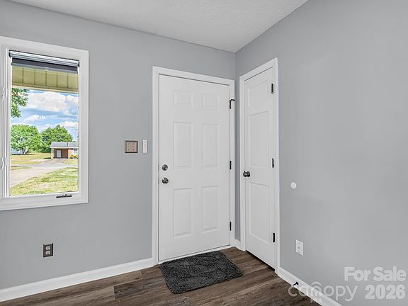 4th image of 702 Billys Dr