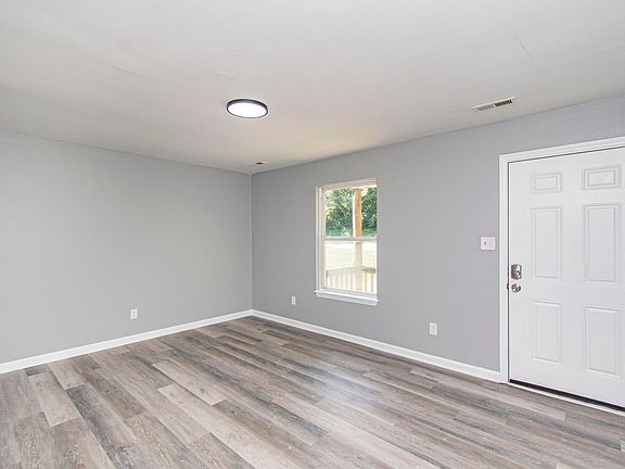 2nd image of 1731 Essex Ave NW