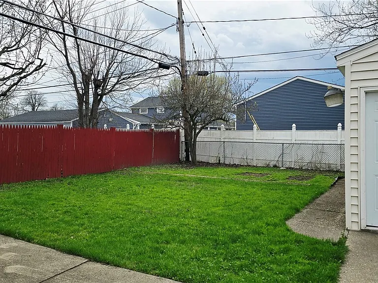 182 Woodcrest Dr — Photo 23