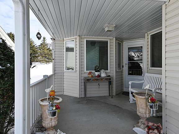 3rd image of 517 Buffalo Run Rd