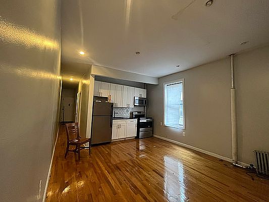 3rd image of 148 W 142nd St #59