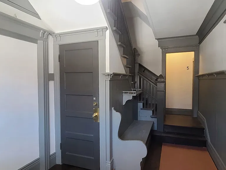 Wilton Place Apartments — Photo 24