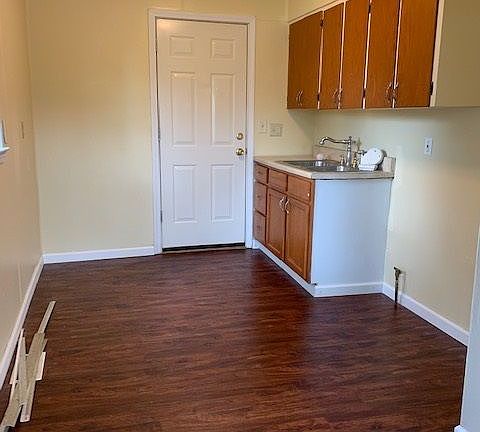 4th image of 1201 Dowagiac Ave