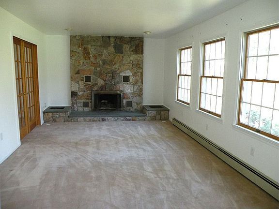 Living Room w/Gas Fireplace