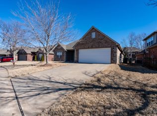 4605 N Redbud Ave, Broken Arrow, OK 74012