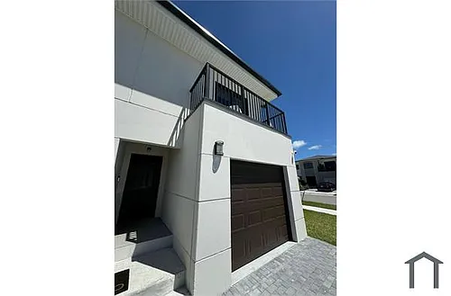1100 W Palm Dr Photo 1