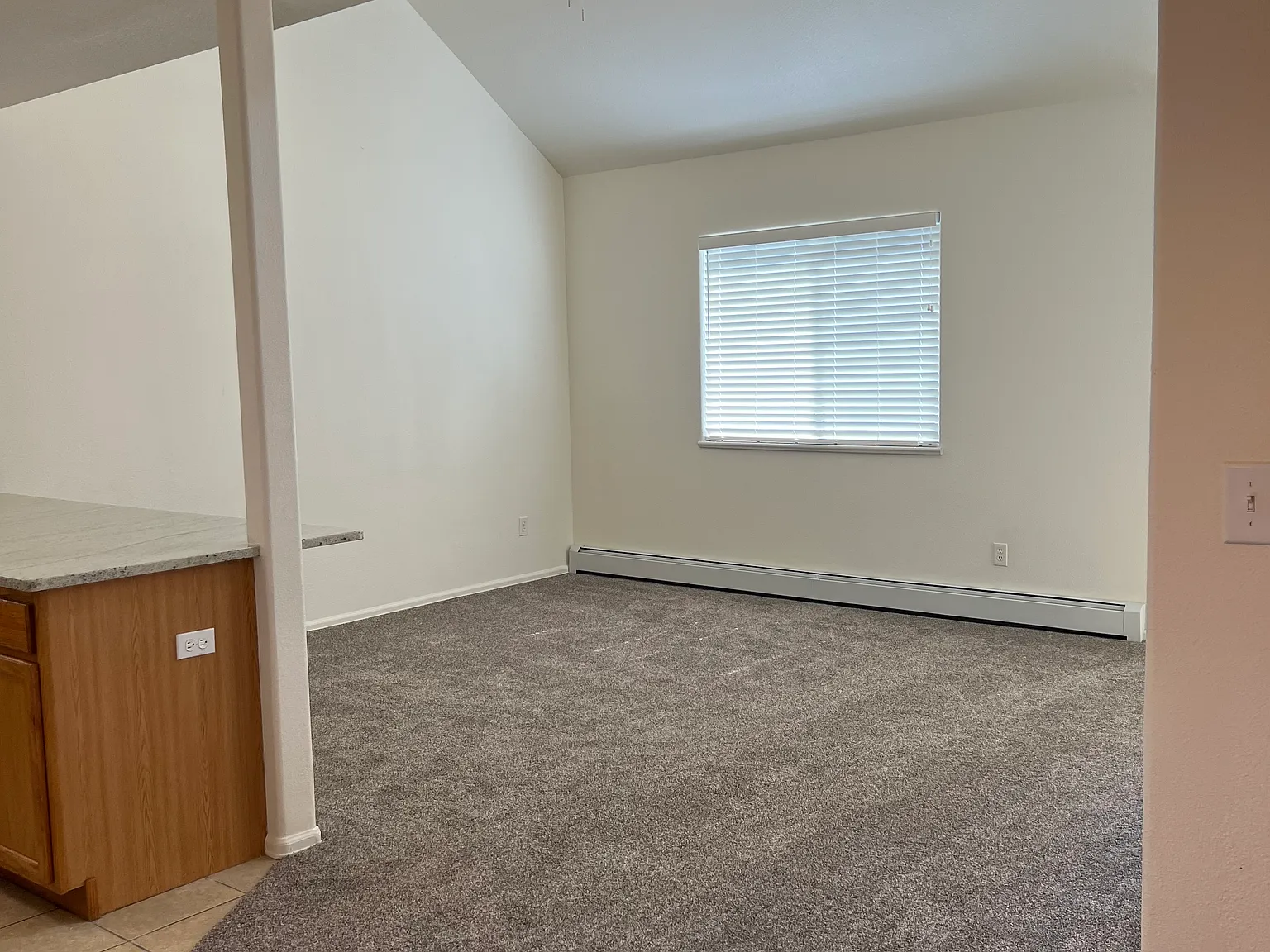 3 bed, 1156 sqft, $1,595 — Photo 3