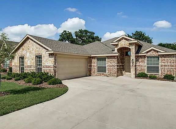 3rd image of 1403 Country Creek Trl
